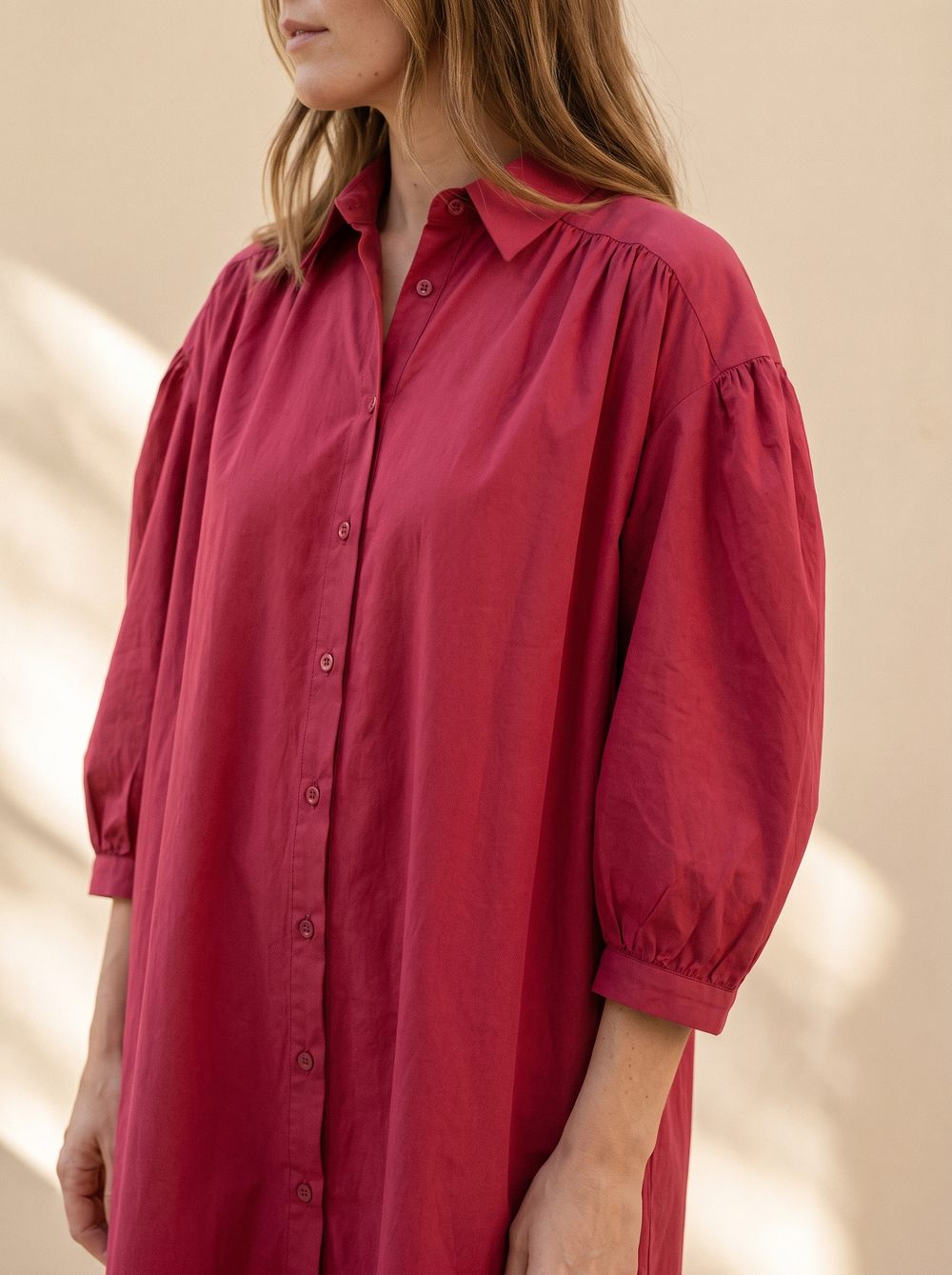 Isa Blousejurk Fuchsia detailfoto gedragen
