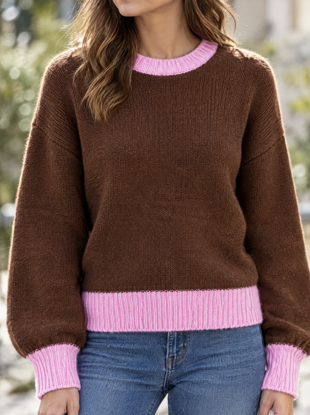 Floor Colourblock Trui Bruin/Roze detailfoto gedragen