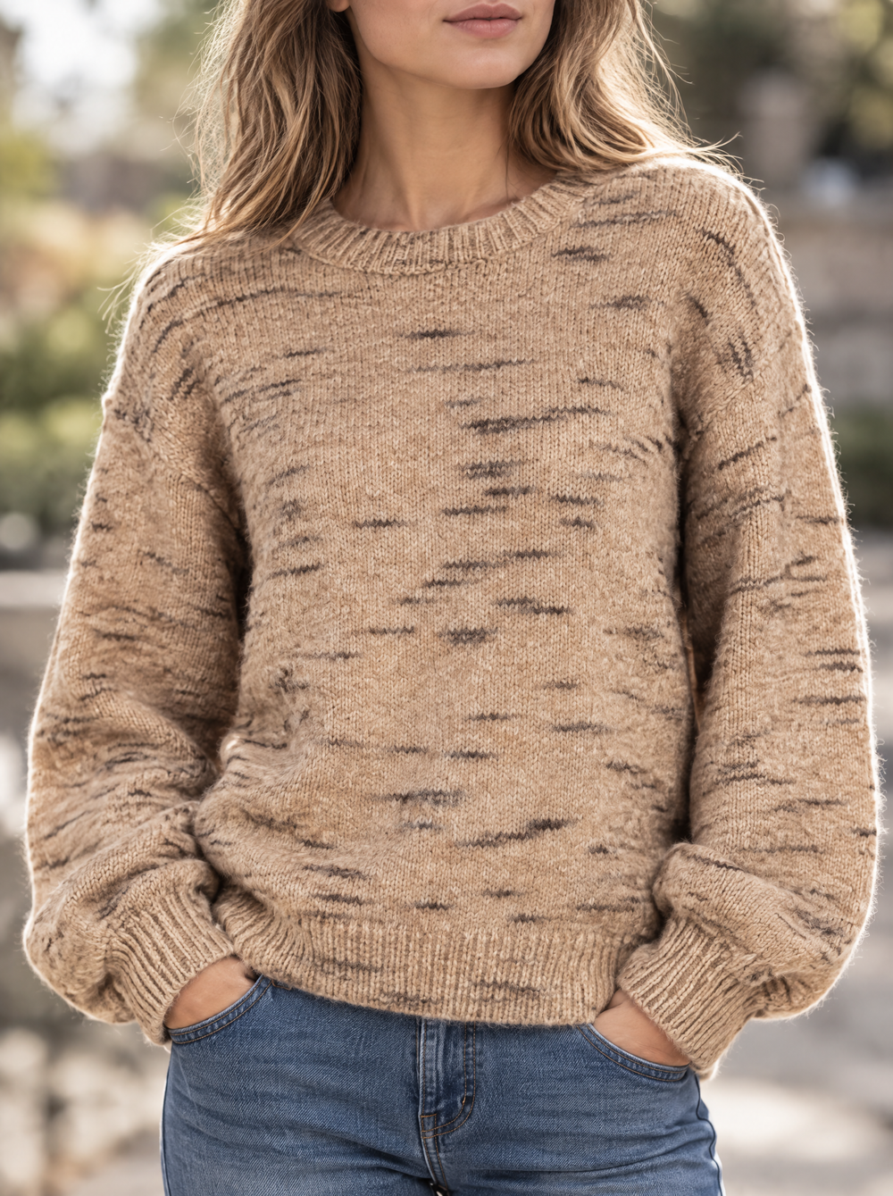 Nienke Mêlee Trui Beige detailfoto gedragen